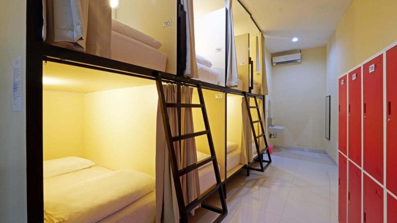 V Canggu Dormitory Bagian luar foto