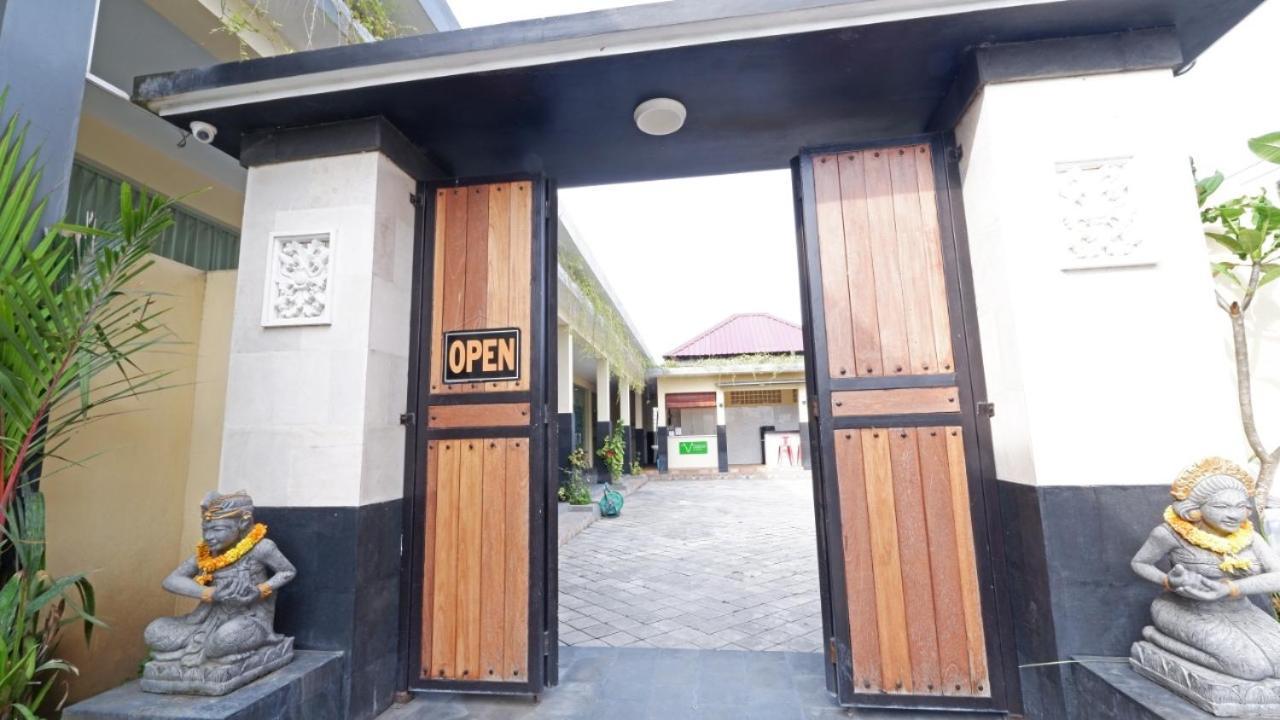 V Canggu Dormitory Bagian luar foto