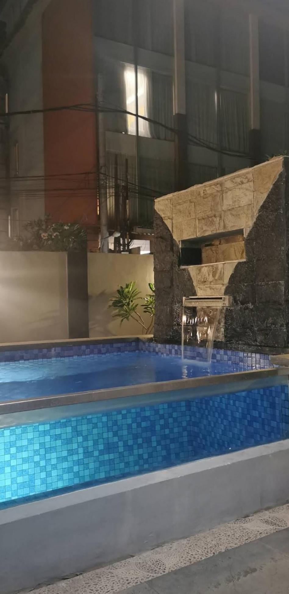 V Canggu Dormitory Bagian luar foto